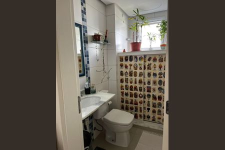 Banheiro de apartamento para alugar com 2 quartos, 130m² em Santo Antônio, Porto Alegre