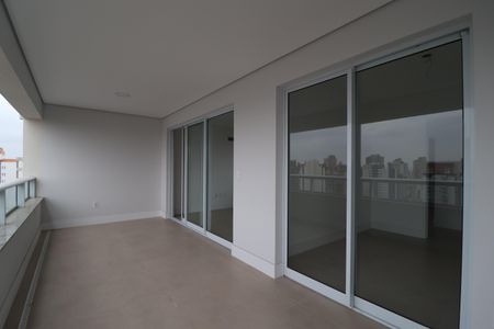 Apartamento à venda com 185m², 3 quartos e 3 vagasVaranda Sala