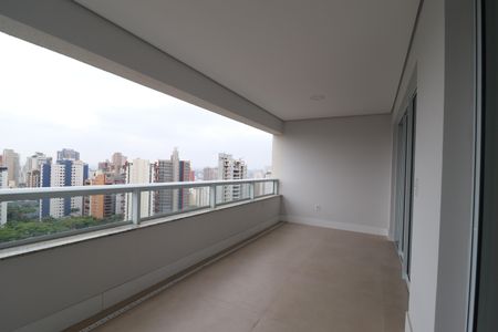 Apartamento à venda com 185m², 3 quartos e 3 vagasVaranda Sala