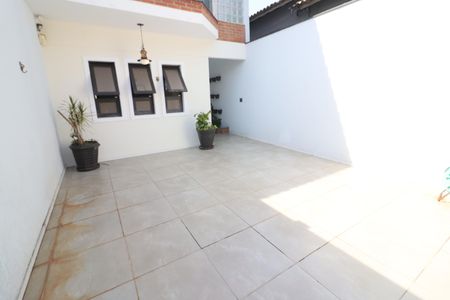 Casa à venda com 160m², 4 quartos e 2 vagasGaragem