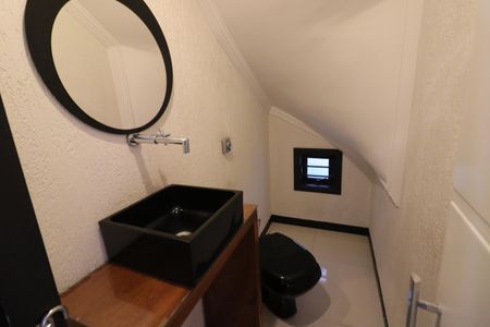 Casa à venda com 160m², 4 quartos e 2 vagasLavabo