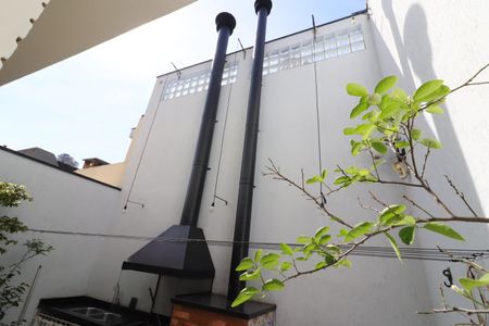 Casa à venda com 160m², 4 quartos e 2 vagasQuintal
