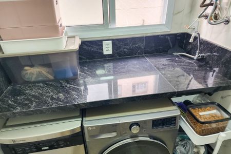 Apartamento à venda com 45m², 2 quartos e 1 vaga Apartamento à venda com 45m², 2 quartos e 1 vagaÁrea de Serviço