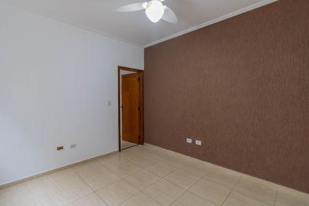 Casa à venda com 80m², 2 quartos e 2 vagasSala