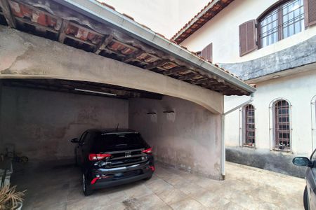 Casa à venda com 230m², 3 quartos e 4 vagasGaragem