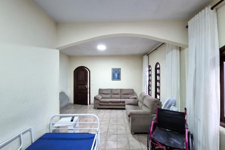 Casa à venda com 230m², 3 quartos e 4 vagasSala