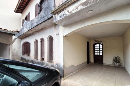 Casa à venda com 230m², 3 quartos e 4 vagasGaragem