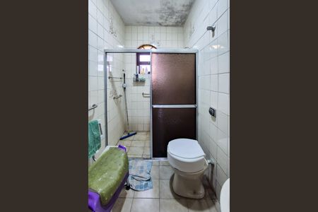 Casa à venda com 230m², 3 quartos e 4 vagasBanheiro da suíte