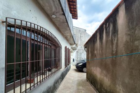 Casa à venda com 230m², 3 quartos e 4 vagasQuintal