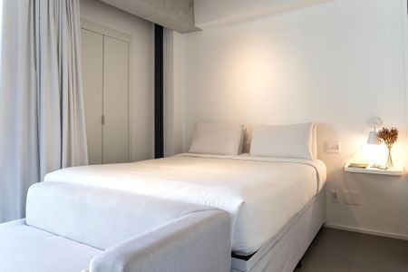 Studio de kitnet/studio para alugar com 1 quarto, 28m² em Jardim das Bandeiras, São Paulo