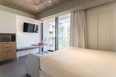 Studio de kitnet/studio para alugar com 1 quarto, 28m² em Jardim das Bandeiras, São Paulo