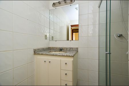 Apartamento à venda com 94m², 3 quartos e 2 vagas Apartamento à venda com 94m², 3 quartos e 2 vagasBanheiro da Suíte