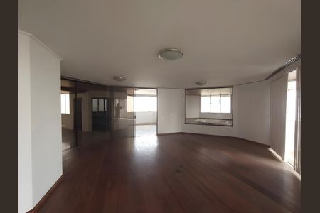 Apartamento para alugar com 637m², 4 quartos e 4 vagas
