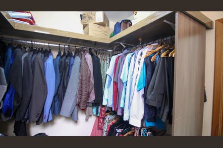 Casa à venda com 117m², 3 quartos e 3 vagasCloset do quarto 1