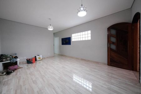 Sala de casa para alugar com 2 quartos, 140m² em Vila Pierina, São Paulo