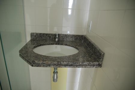 Apartamento para alugar com 67m², 2 quartos e 2 vagasBanheiro