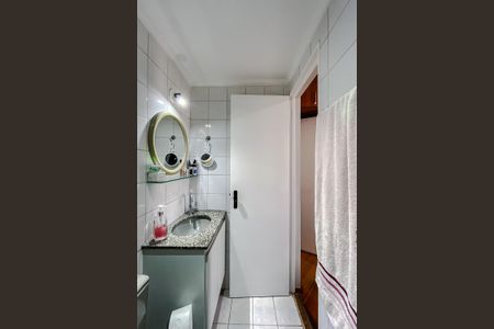 Apartamento à venda com 61m², 3 quartos e 1 vaga Apartamento à venda com 61m², 3 quartos e 1 vagaBanheiro da Suíte