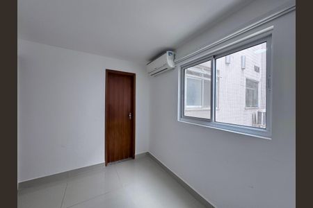 Apartamento à venda com 93m², 2 quartos e 2 vagasSuíte 2