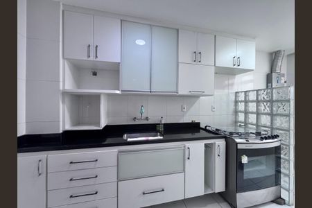 Apartamento à venda com 93m², 2 quartos e 2 vagasCozinha