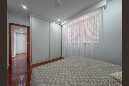 Apartamento à venda com 160m², 4 quartos e 2 vagasSuíte 2