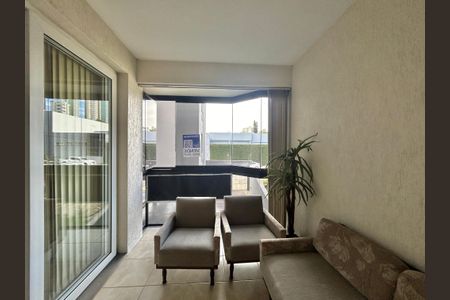 Apartamento à venda com 123m², 2 quartos e 1 vaga Apartamento à venda com 123m², 2 quartos e 1 vagaSala