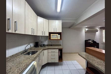 Apartamento à venda com 123m², 2 quartos e 1 vaga Apartamento à venda com 123m², 2 quartos e 1 vagaCozinha