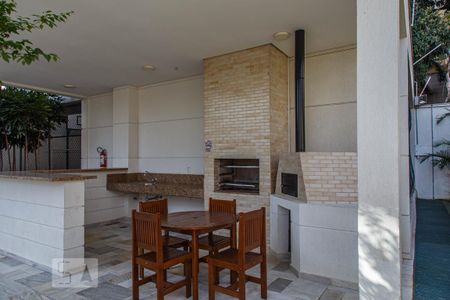 Apartamento à venda com 90m², 3 quartos e 2 vagas Apartamento à venda com 90m², 3 quartos e 2 vagasÁrea comum - Churrasqueira