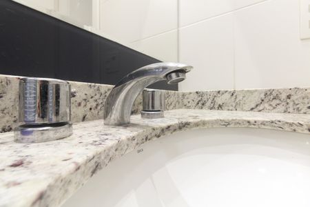 Apartamento à venda com 90m², 3 quartos e 2 vagas Apartamento à venda com 90m², 3 quartos e 2 vagasBanheiro da Suíte