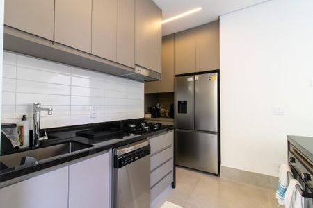 Casa de condomínio à venda com 198m², 2 quartos e 2 vagas Casa de condomínio à venda com 198m², 2 quartos e 2 vagasCozinha