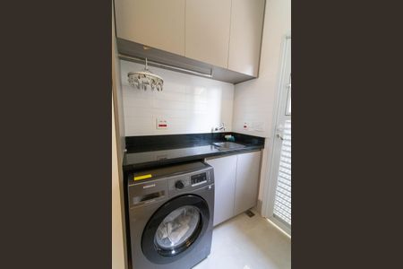 Casa de condomínio à venda com 198m², 2 quartos e 2 vagas Casa de condomínio à venda com 198m², 2 quartos e 2 vagasÁrea de Serviço