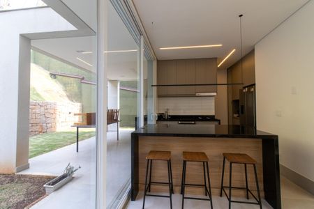 Casa de condomínio à venda com 198m², 2 quartos e 2 vagas Casa de condomínio à venda com 198m², 2 quartos e 2 vagasCozinha