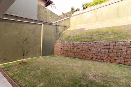 Casa de condomínio à venda com 198m², 2 quartos e 2 vagas Casa de condomínio à venda com 198m², 2 quartos e 2 vagasÁrea externa