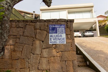 Casa de condomínio à venda com 198m², 2 quartos e 2 vagas Casa de condomínio à venda com 198m², 2 quartos e 2 vagasPlaca