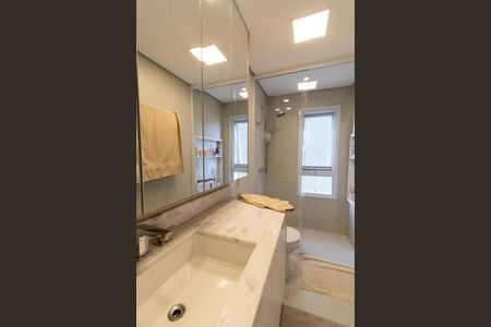 Casa de condomínio à venda com 198m², 2 quartos e 2 vagas Casa de condomínio à venda com 198m², 2 quartos e 2 vagasBanheiro da Suíte