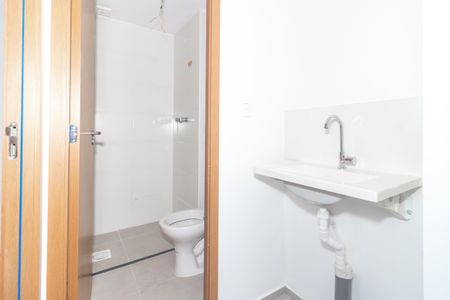 Apartamento para alugar com 36m², 2 quartos e sem vaga Apartamento para alugar com 36m², 2 quartos e sem vagaBanheiro