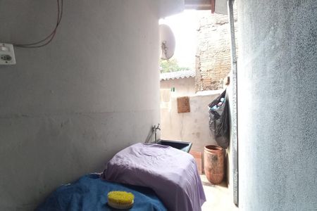 Casa à venda com 40m², 3 quartos e 2 vagasÁrea de Serviço