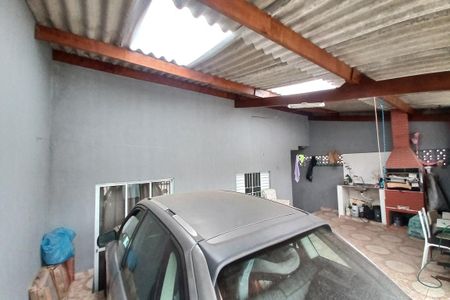 Casa à venda com 40m², 3 quartos e 2 vagasGaragem