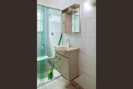 Banheiro de kitnet/studio para alugar com 0 quarto, 24m² em Boqueirão, Praia Grande
