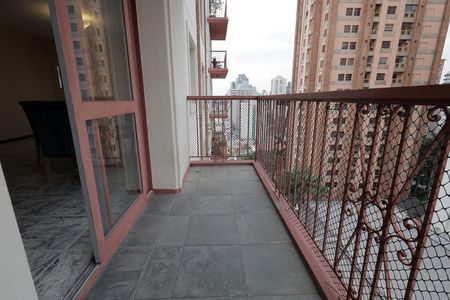 Apartamento para alugar com 154m², 3 quartos e 2 vagas Apartamento para alugar com 154m², 3 quartos e 2 vagasSacada