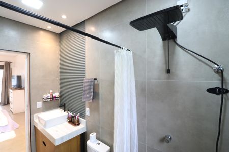 Casa à venda com 168m², 3 quartos e 1 vagaBanheiro da Suíte