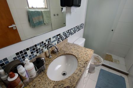 Casa de condomínio à venda com 132m², 3 quartos e 1 vaga Casa de condomínio à venda com 132m², 3 quartos e 1 vagaBanheiro Social