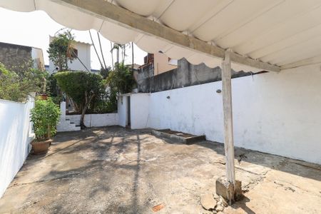 Casa à venda com 269m², 3 quartos e 4 vagas Casa à venda com 269m², 3 quartos e 4 vagasÁrea comum
