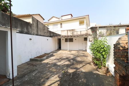 Casa à venda com 269m², 3 quartos e 4 vagas Casa à venda com 269m², 3 quartos e 4 vagasÁrea comum