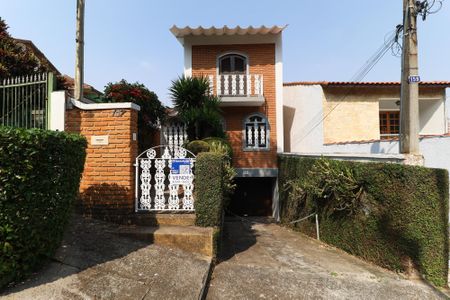 Casa à venda com 269m², 3 quartos e 4 vagas Casa à venda com 269m², 3 quartos e 4 vagasFachada