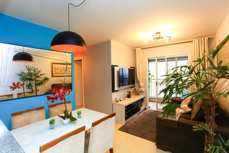 Sala de apartamento à venda com 3 quartos, 70m² em Vila Sonia do Taboao, Taboão da Serra