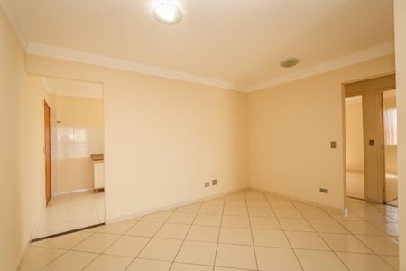 Sala de apartamento para alugar com 3 quartos, 110m² em Jardim Maria Rosa, Taboão da Serra