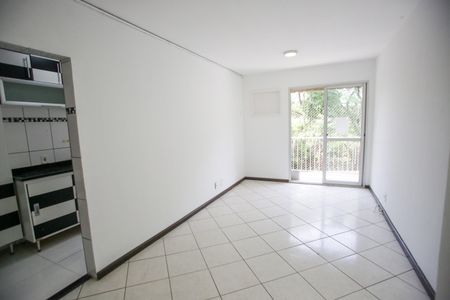 Sala de apartamento para alugar com 2 quartos, 63m² em Taquara, Rio de Janeiro