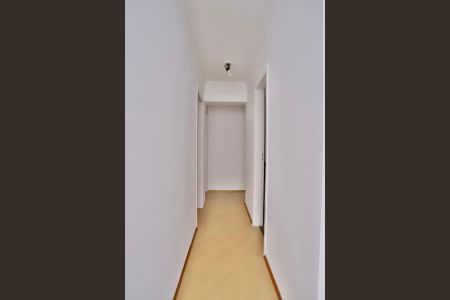 Apartamento à venda com 82m², 3 quartos e 1 vaga Apartamento à venda com 82m², 3 quartos e 1 vagaCorredor