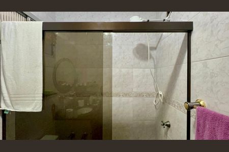 Apartamento à venda com 77m², 2 quartos e 2 vagas Apartamento à venda com 77m², 2 quartos e 2 vagasBanheiro da Suíte