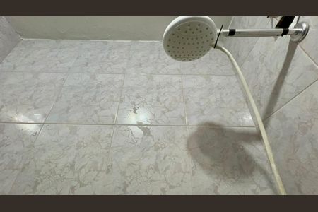 Apartamento à venda com 77m², 2 quartos e 2 vagas Apartamento à venda com 77m², 2 quartos e 2 vagasBanheiro da Suíte